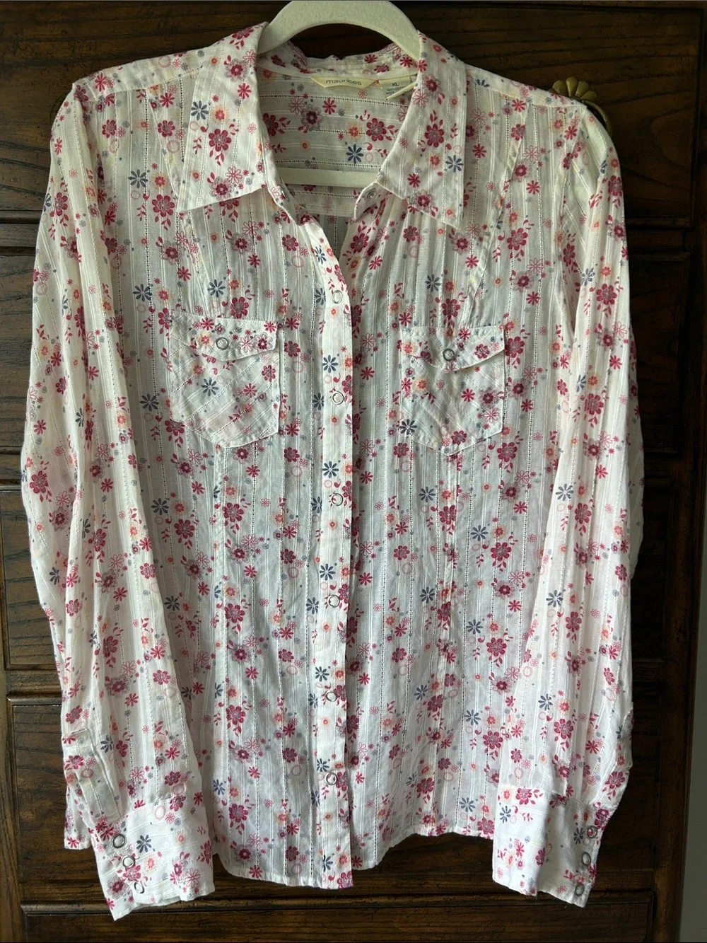 Maurices White Cotton Floral Snap-Up Blouse with Pink and Blue Flowers, Size XL - Picture 1 of 7